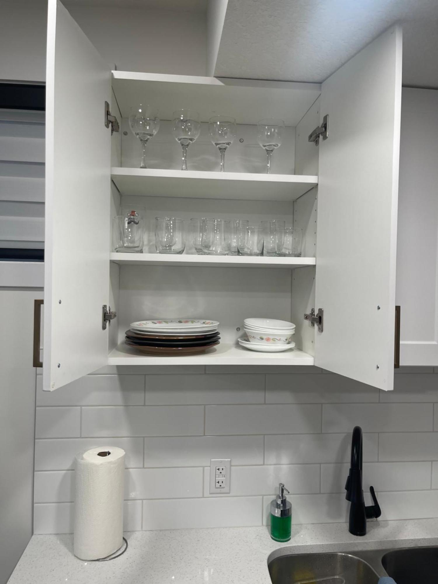 Stylish 2 Bedroom Suite In Sw Edmonton Close To Windermere And Edmonton International Airport Ngoại thất bức ảnh
